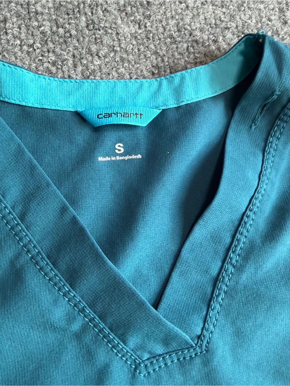 V-Neck Carhartt Medical Scrub Tops - Teal and Gray Size S - Picture 2 of 12